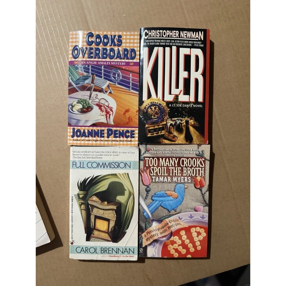 Lot of 10 random murder mystery novel‎ paperback books, various authors B35
